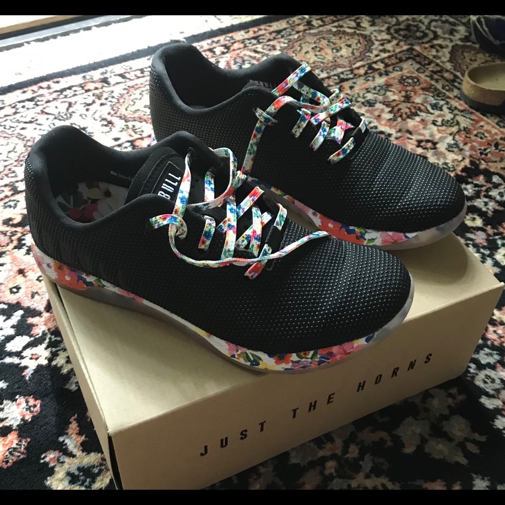 Nobull Black Daisy Trainers size 8.5